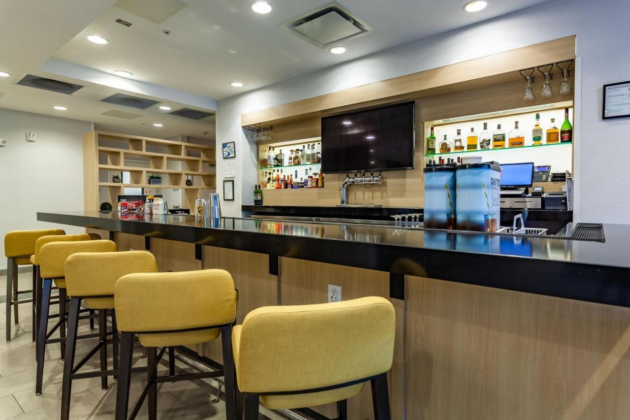 罗利西南唐普雷斯套房酒店 外观 照片